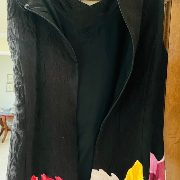 Gorgeous  elegant black floral sheath, size 8 by Kay Unger NY--Classy! - Picture 4 of 12